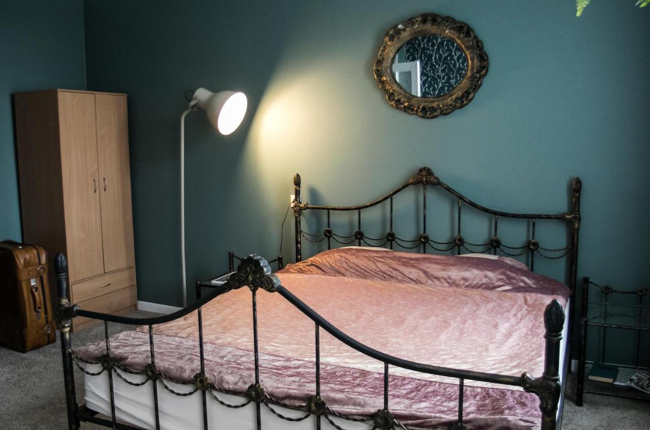 Classy Green Old Town Apartment Klaipeda Ngoại thất bức ảnh